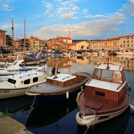 Studio Izola Izola